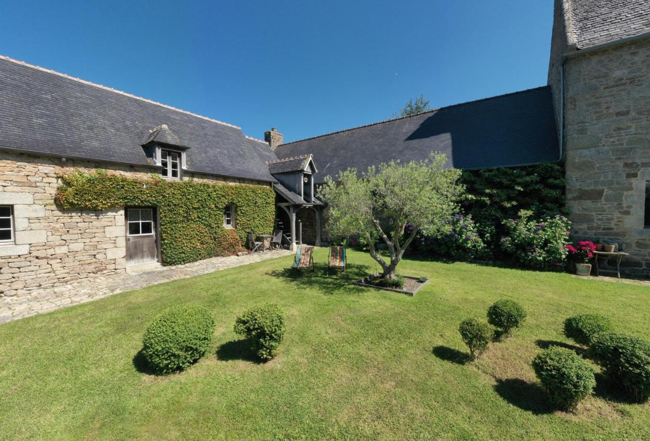 Hotel Manoir De L'Isle Ploumilliau Esterno foto