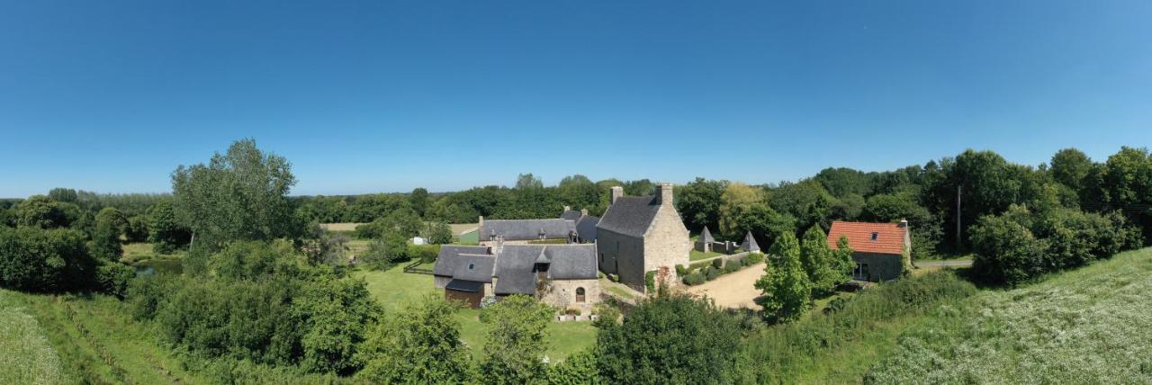 Hotel Manoir De L'Isle Ploumilliau Esterno foto