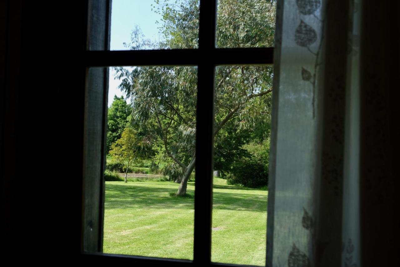 Hotel Manoir De L'Isle Ploumilliau Esterno foto