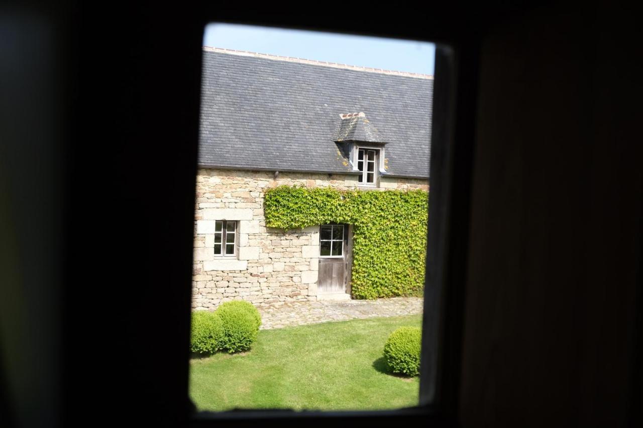 Hotel Manoir De L'Isle Ploumilliau Esterno foto