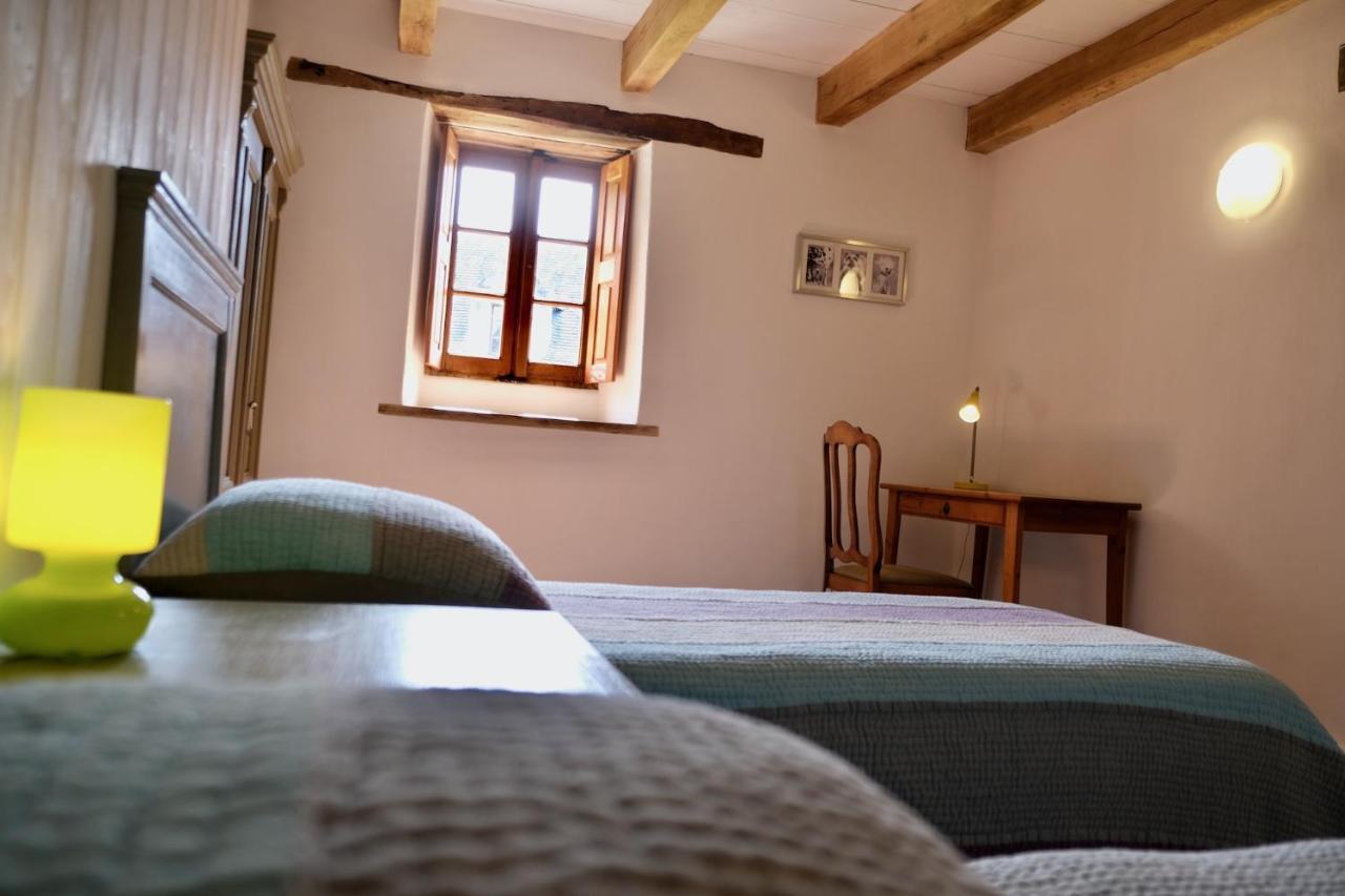 Hotel Manoir De L'Isle Ploumilliau Esterno foto
