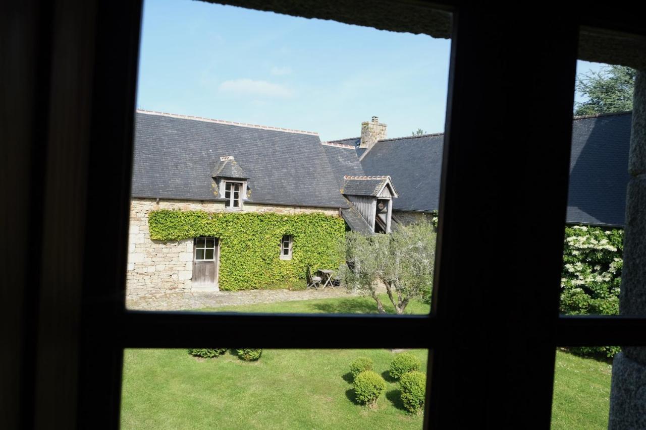 Hotel Manoir De L'Isle Ploumilliau Esterno foto