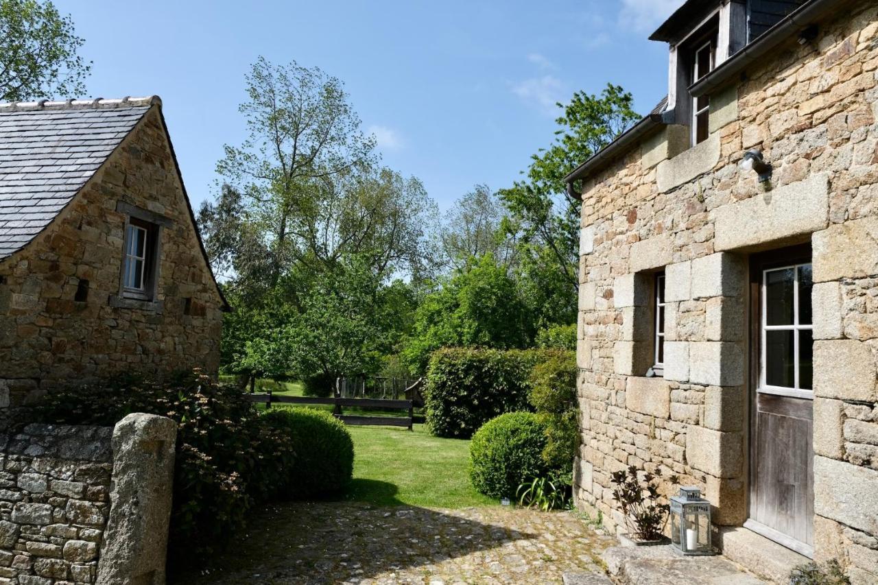 Hotel Manoir De L'Isle Ploumilliau Esterno foto