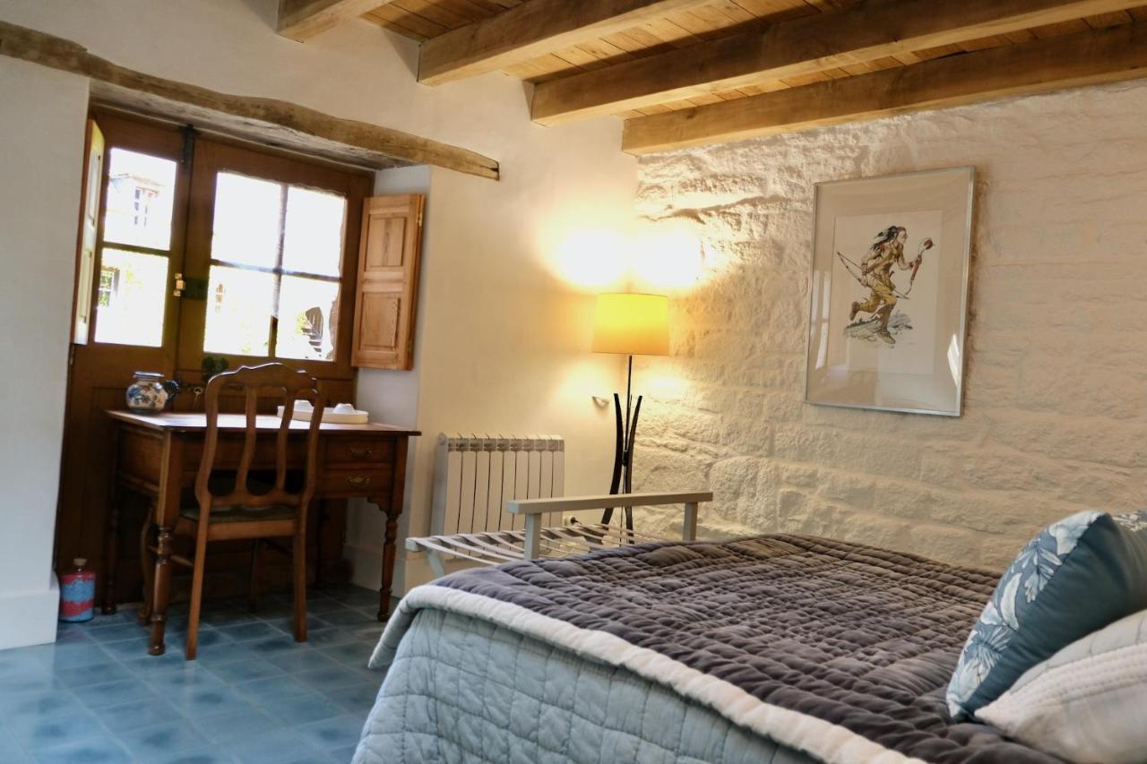 Hotel Manoir De L'Isle Ploumilliau Esterno foto